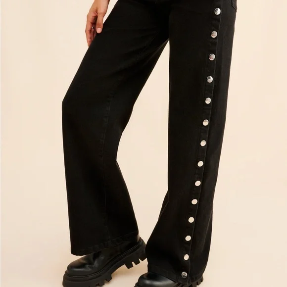 Warp + Weft Black High Rise Jeans with Silver Button Detail - Picture 1 of 2